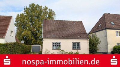 Einfamilienhaus in zentraler Lage von Schleswig – modernisiert, bezugsfrei