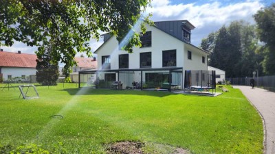 Traumhafte DHH im Grünen von Privat