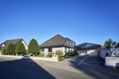 Gepflegtes Einfamilienhaus mit großem Garten und zwei Garagen in Hörste