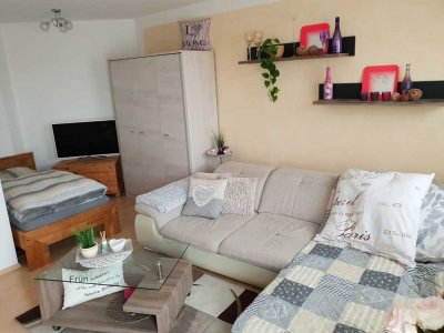 Helle und freundliche 1-Zimmer-Küche-Bad-Wohnung zur Miete in Erlingen