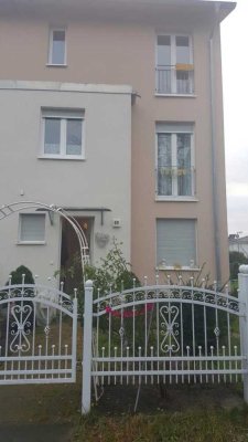 Haus (180 qm), EBK, Dachterrasse, Garten, Stellplatz in Britz