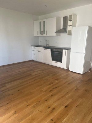 Traumhafte neuwertige 2-Zimmer-Wohnung mit großem Balkon in erstklassiger Lage!