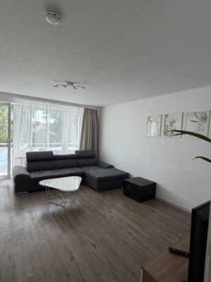 Vollmöblierte 3-Zimmer-Wohnung mit Südwest-Balkon, Stellplatz & EBK