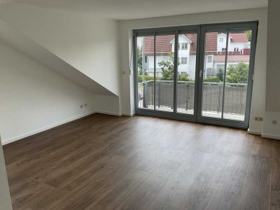 Schöne, helle 2-Zimmer-Dachgeschosswohnung mit Balkon in Penzberg