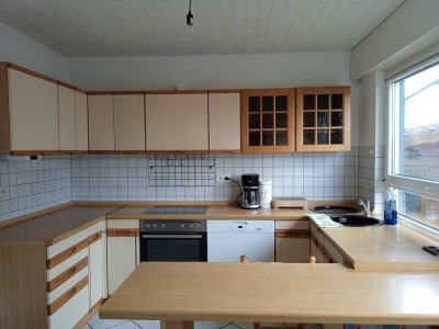 Schöne 4-Zimmer Wohnung mit Terrasse und Garage in Thür