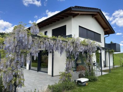 Einfamilienhaus mit ELW in Neuravensburg von Privat