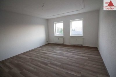 Schicke 2-Raum-Wohnung mit neuen Fußböden  in Beierfeld!
