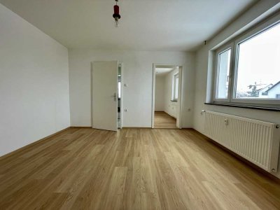 Erstbezug nach Sanierung mit Balkon: Exklusive 4-Raum-Wohnung in Dornstadt