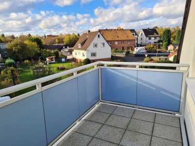 Schöne, ruhig gelegene 3-Zimmer Dachgeschosswohnung mit Balkon und Gartenmitbenutzung in Vellmar