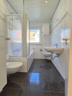 ERSTBEZUG nach Sanierung, 3-Zimmer Wohnung