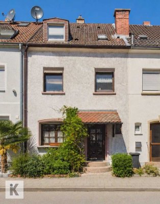 Familienfreundliches Reihenmittelhaus mit Garten und Doppelgarage