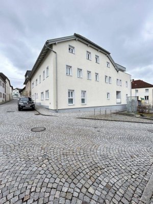 ZENTRALE 3 ZIMMER WOHNUNG IN NEUMARKT