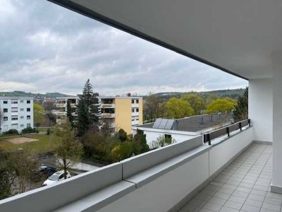 Schöne 4-Zimmer Wohnung mit Balkon im 3. OG in Regensburg-Westenviertel