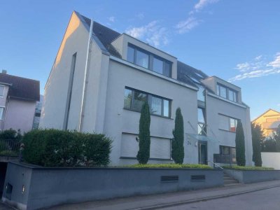 Moderne 4-Zimmer-Wohnung mit EBK und Tiefgaragenstellplatz im Zentrum Bietigheims