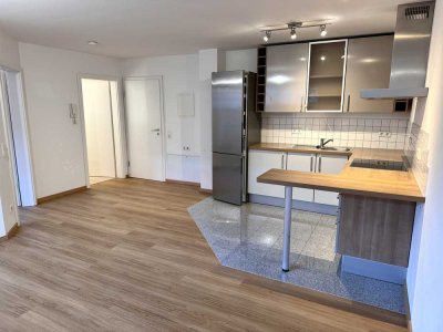 Schöne ruhige 2 Zimmer Single Wohnung