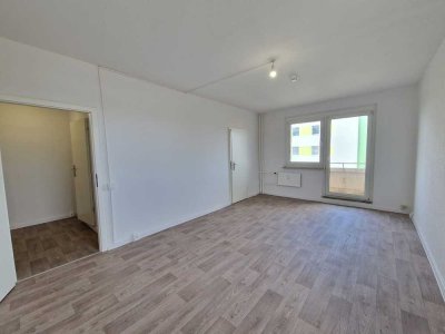 **AKTION** Renovierte 2 Zimmer, ein Lift & dein neues Leben mittendrin!- ab sofort +  2 NKM frei*