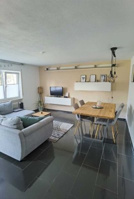 Stilvolle, modernisierte 2-Zimmer Wohnung mit Balkon und EBK am Fuße der Burg Rötteln