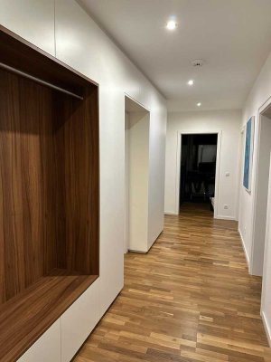 3,5-Zimmer Wohnung mit Balkon in München-Obermenzing