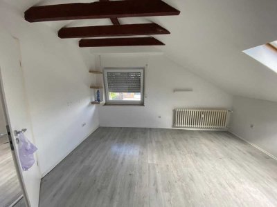 Attraktive und gepflegte 1-Raum-Wohnung in Bergheim