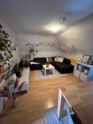::..Schönes WG-Zimmer in Weingarten in guter Lage..::