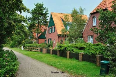 Mehrfamilienhaus mit 8 Wohnungen - provisionsfrei