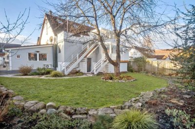 Vielseitige DHH mit Stil und Flair und ca. 293 m² in Buggingen!