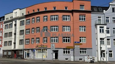 3- Zimmer- Wohnung, WG- oder Familiengeeignet zu vermieten, wird gerade komplett renoviert