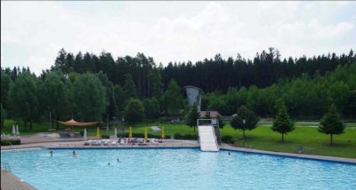 Provisionsfrei* TOP Preis für vollsanierte exkl. 3-Zi.-ETW im 10.OG mit spektakulärer Aussicht und T