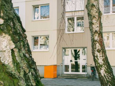 Klein und Zentral.