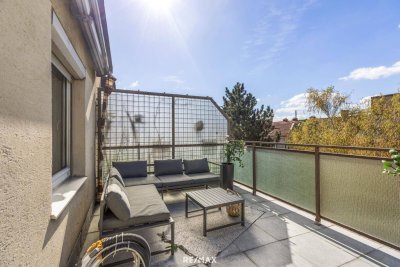 Traumhafte DG-Wohnung mit Terrassen. Ruhelage. 3 o. 4 Zimmer. Alles neu.