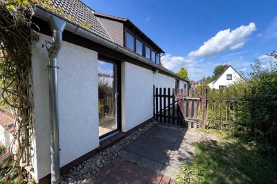 Ein-/Zweifamilienhaus mit schönem Grundstück