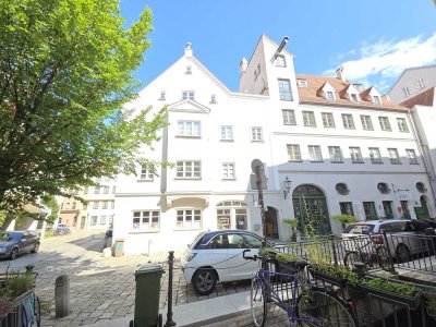 **Rarität** Altstadt - Mittelalterlicher Turm - möbliert - WG-geeignet - mietfrei **provisionsfrei**