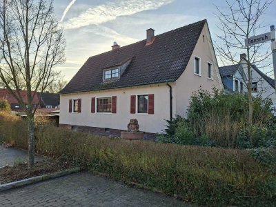 Raum zum Entfalten: Einfamilienhaus mit sechs Zimmern in Aschaffenburg Strietwald