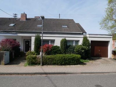 „Große Wohnung über zwei Etagen im Zweifamilienhaus mit schöner Aussicht"