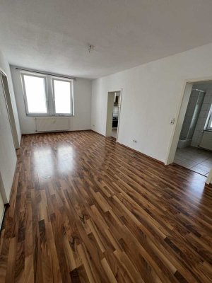 2 Zimmer-Küche-Bad in MZ-Mombach TEXT LESEN!!