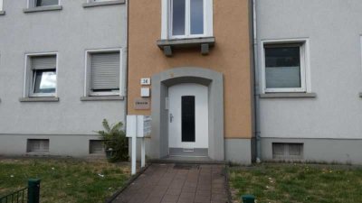 ***Modernisierte 2-Zimmerwohnung mit großem Balkon!***