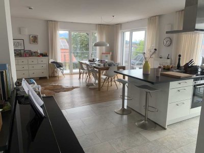 Helles Penthouse mit 4 Zimmern und Blick auf Rosenheims Berge