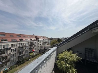 Sonnige 4 Zimmer im Dachgeschoss, mit großer Terrasse mit Blick zum Völkerschlachtdenkmal!