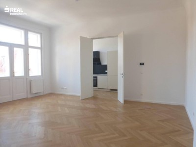 Nahe Stephansplatz - ERSTBEZUG ab 15.1.2026 - erstklassig sanierte Altbauwohnung mit kleiner Loggia im Jahrhundertwendehaus