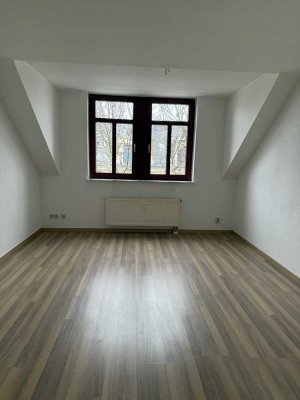 Helle 2-Zimmer Dachgeschosswohnung in Zwickau-Mitte-Nord