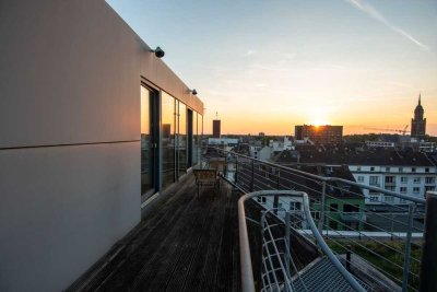 Über den Wolken Krefeld´s! Stylische 4- Zimmer Penthouse Wohnung!