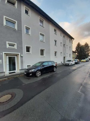 2-Zi.- Wohnung mit Balkon ab sofort