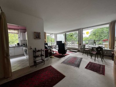 3,5-Zimmer-Wohnung, 97qm, großer Sonnenbalkon, Blick auf Parkanlage, Schwimmbad