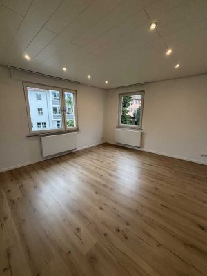 Hochwertige 3-Zimmer-Wohnung mit EBK und Balkon in Stadtnähe