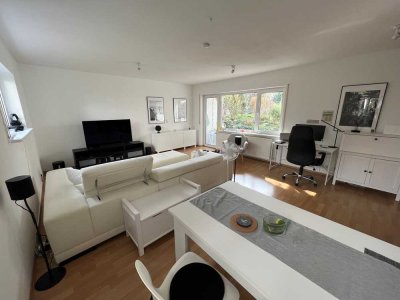 2 Zimmer-Wohnung mit Terrasse nach Süden für 6-12 Monate