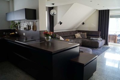 Sanierte 4,5-Zimmer-Eigentumswohnung inkl. Garage und Stellplatz + Einbauküche