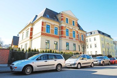 Sehr schöne 2-RW * Weitblick * Mansardgeschoss * Bad mit Fenster * sep. Küche * grüne & ruhige Lage