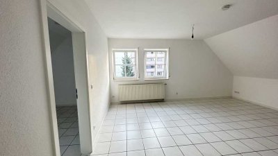 Ansprechende und vollständig renovierte 2-Raum-DG-Wohnung in Großostheim