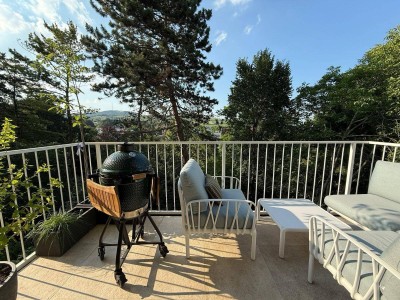 Sonnenverwöhntes Zuhause mit Terrasse und Weitblick ins Grüne