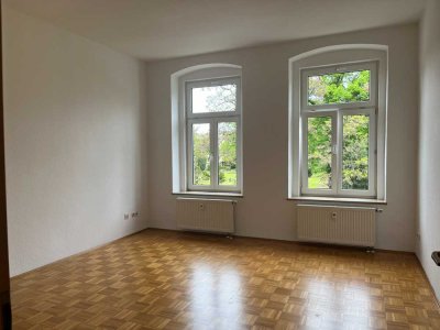 Frisch renovierte 2-Raum-Wohnung mit Balkon in ruhiger Lage